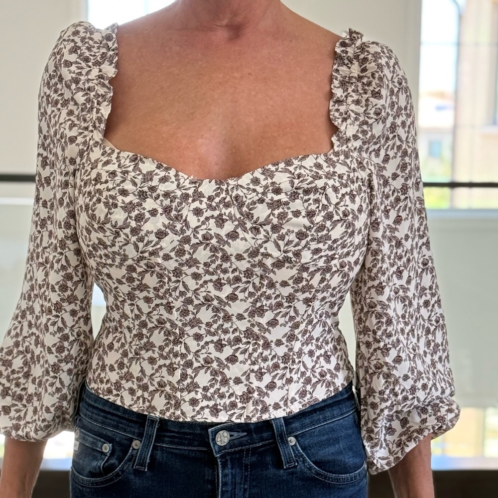 Astr Brown and White Puff Sleeve Blouse